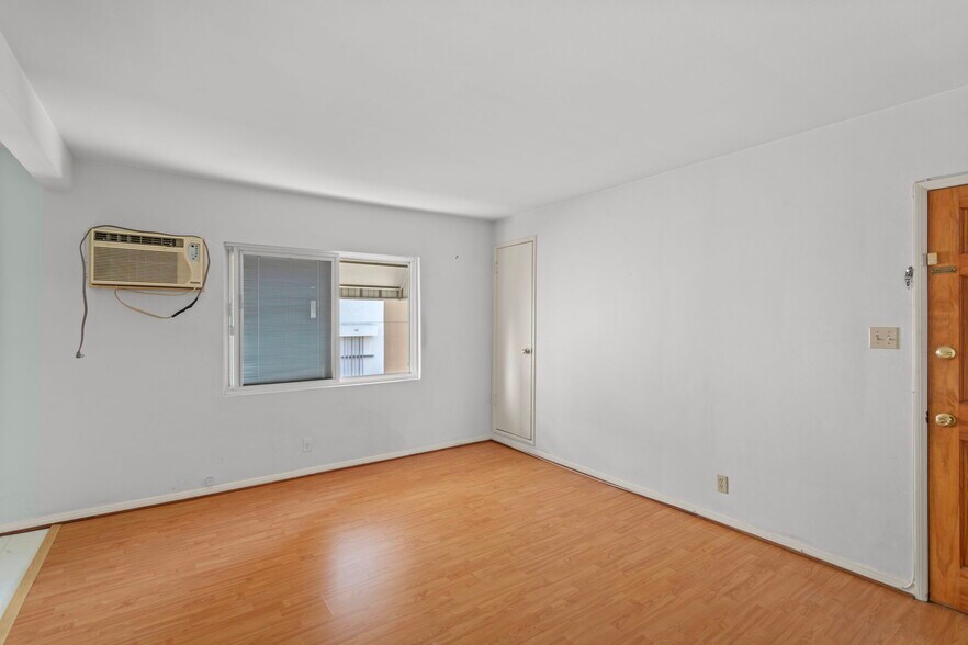 More Photos Of 1053 S Oxford Ave, Los Angeles Apartments For Sale