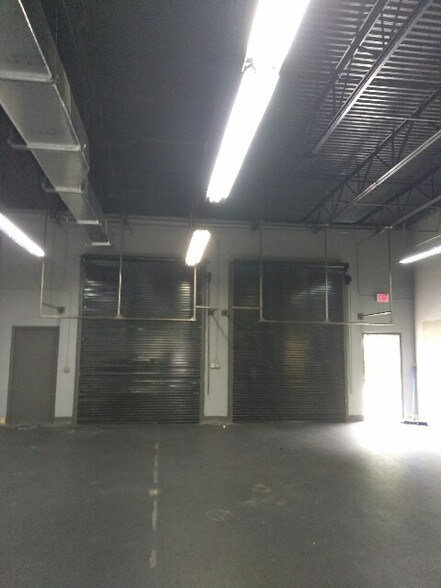 More Photos Of 11300-11354 Wiles Rd, Coral Springs General Retail For Sale