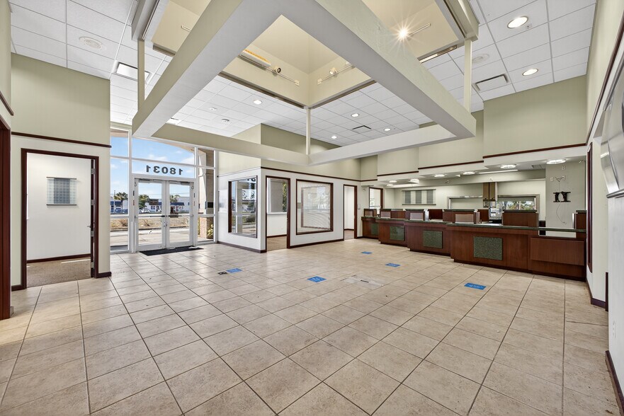 More Photos Of 18031 S Tamiami Trl, Fort Myers Bank For Lease