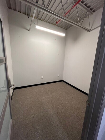 More Photos Of 3405 N 6th St, Harrisburg Coworking Space