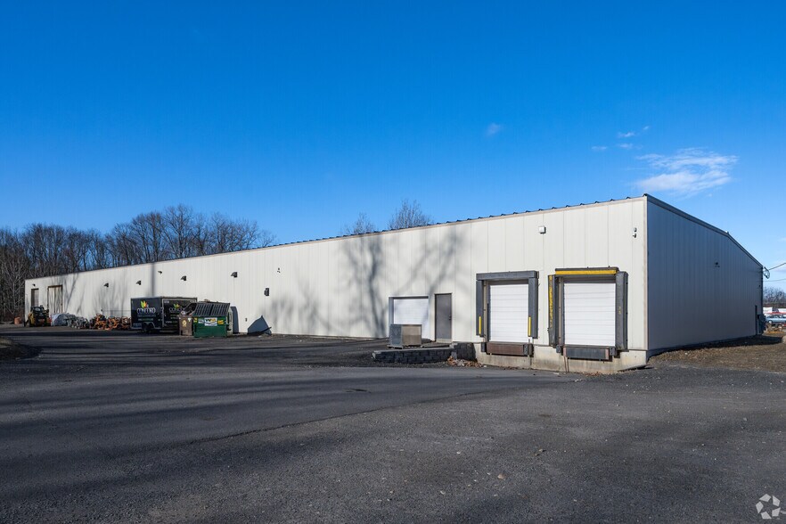 More Photos Of 1771 Lock Dr, Leominster Warehouse For Lease