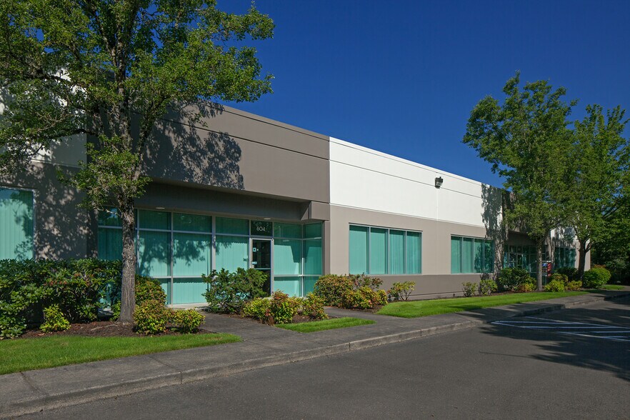 More Photos Of 4103 SE International Way, Milwaukie Unknown For Lease