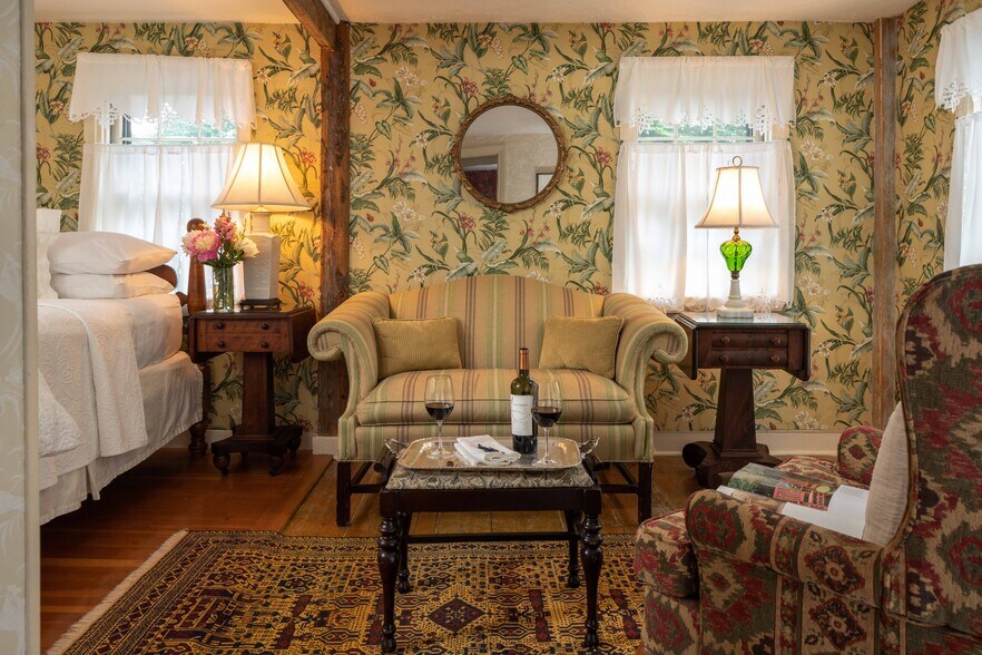 More Photos Of 40 Union St, Blue Hill Hospitality For Sale