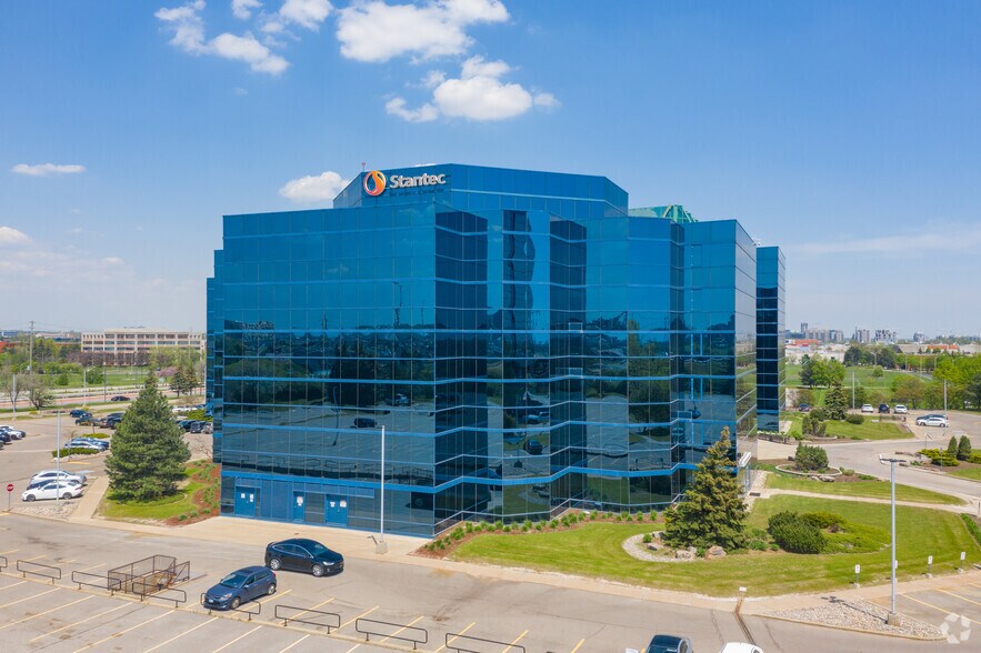 More Photos Of 675 Cochrane Dr, Markham Office For Lease