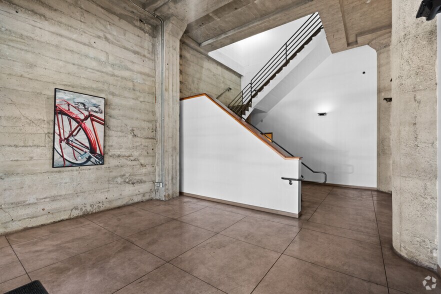 More Photos Of 283 4th St, Oakland Loft Creative Space For Sale