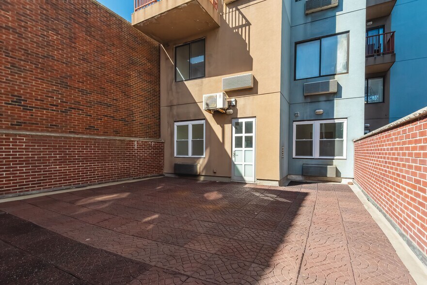 More Photos Of 518 Meeker Ave, Brooklyn Apartments For Sale