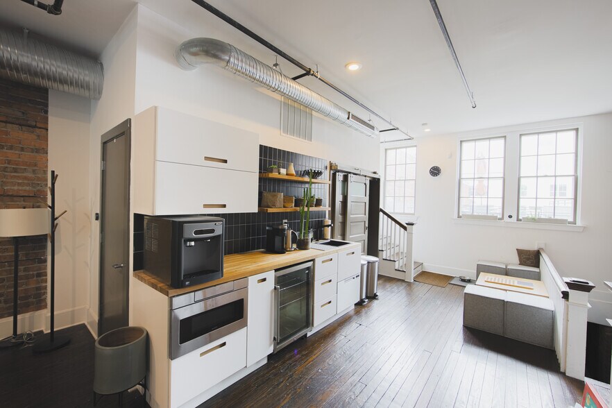 More Photos Of 427 Granby St, Norfolk Office For Lease