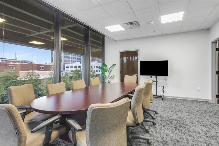 More Photos Of 215 S Monroe St, Tallahassee Office For Lease