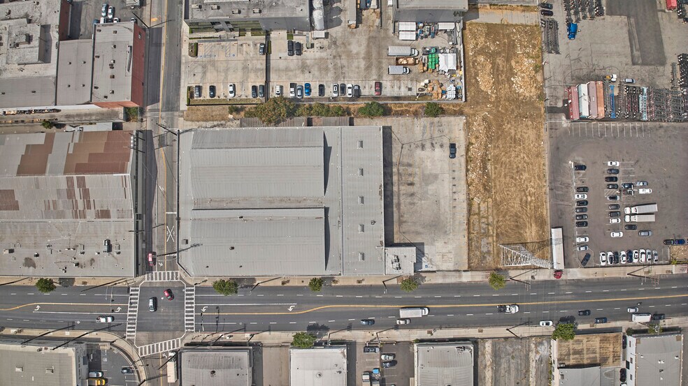 More Photos Of 3301 Leonis Blvd, Vernon Warehouse For Sale