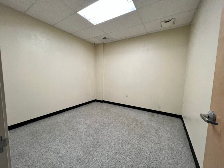 More Photos Of 1416 W 7th Ave, Eugene Freestanding For Lease