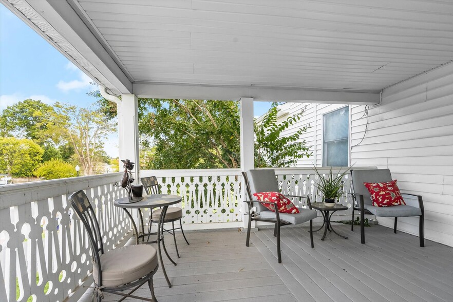 More Photos Of 9351 EAST St, Manassas Apartments For Sale