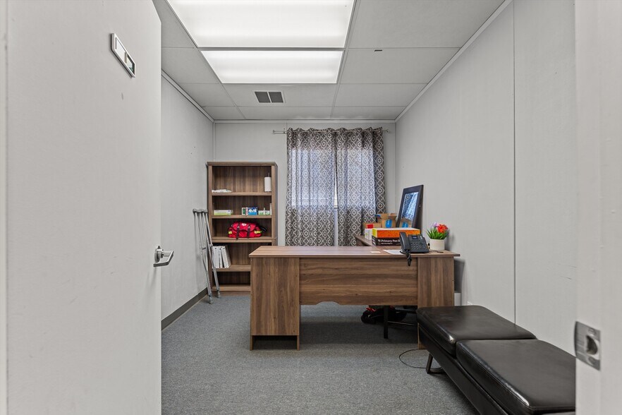 More Photos Of 3700 W Avenue L, Lancaster Schools For Lease