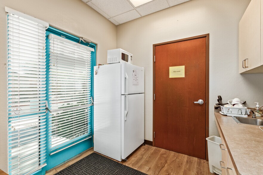 More Photos Of 6840 E Brown Rd, Mesa Medical For Sale