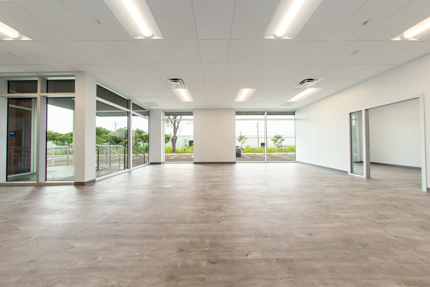 More Photos Of 8593 NW 96th St, Medley Unknown For Lease