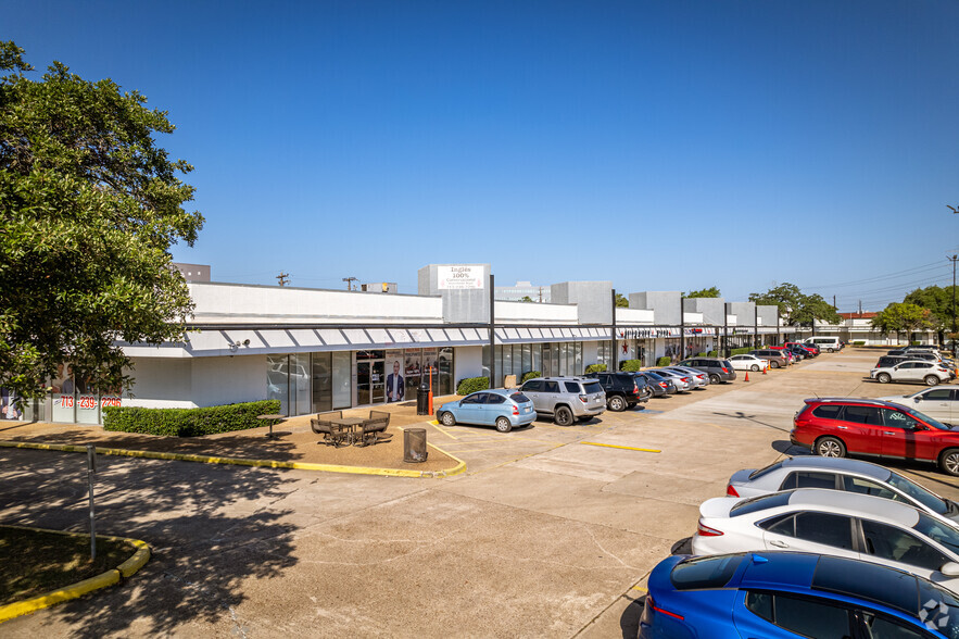 Primary Photo Of 6400 S US 59 Hwy, Houston Unknown For Lease