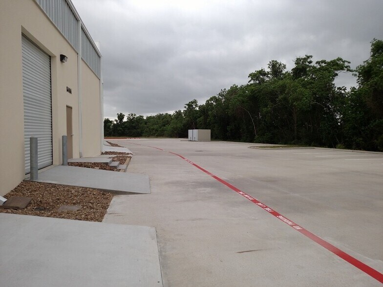 More Photos Of 850 Lawrence Rd, League City Unknown For Lease