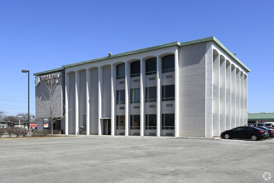 More Photos Of 6315 Pearl Rd, Parma Heights Medical For Lease