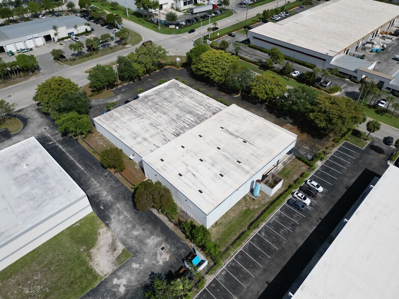 More Photos Of 3750 Prospect Ave, Riviera Beach Warehouse For Lease