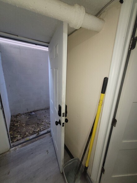 More Photos Of 1458 W 32nd St, Indianapolis Apartments For Sale