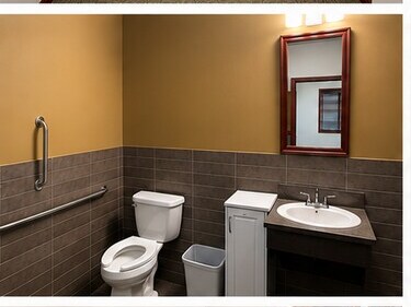 More Photos Of 18017 Oak St, Omaha Office For Lease