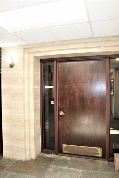 More Photos Of 50 Bridge St, Manchester Office For Sale