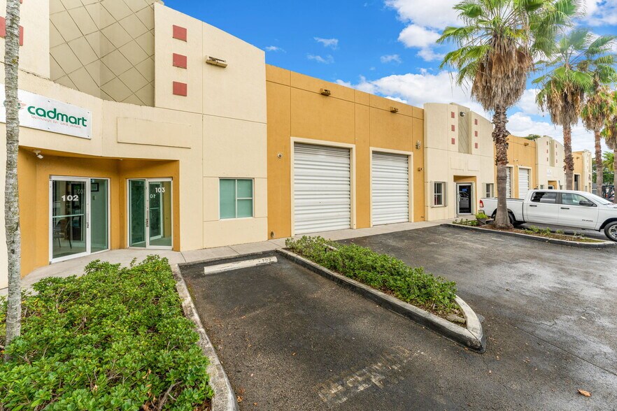 More Photos Of 9450 NW 58th St, Miami Warehouse For Sale