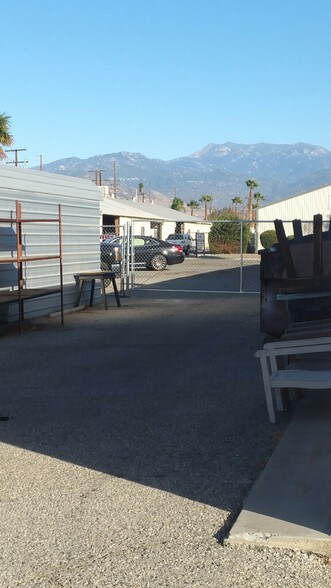 More Photos Of 1463 Mesa View St, Hemet Warehouse For Lease