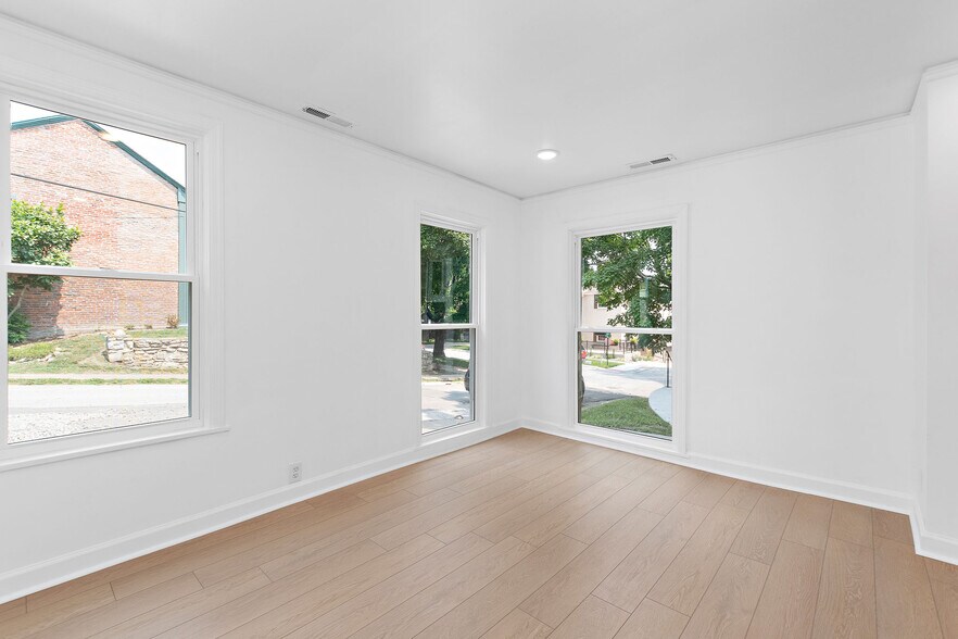More Photos Of 306 Main St, Parkville Apartments For Sale