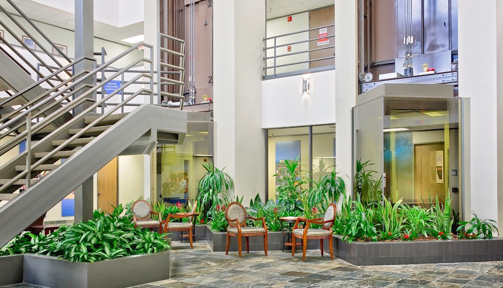 More Photos Of 2224 Bay Area Blvd, Houston Office For Sale