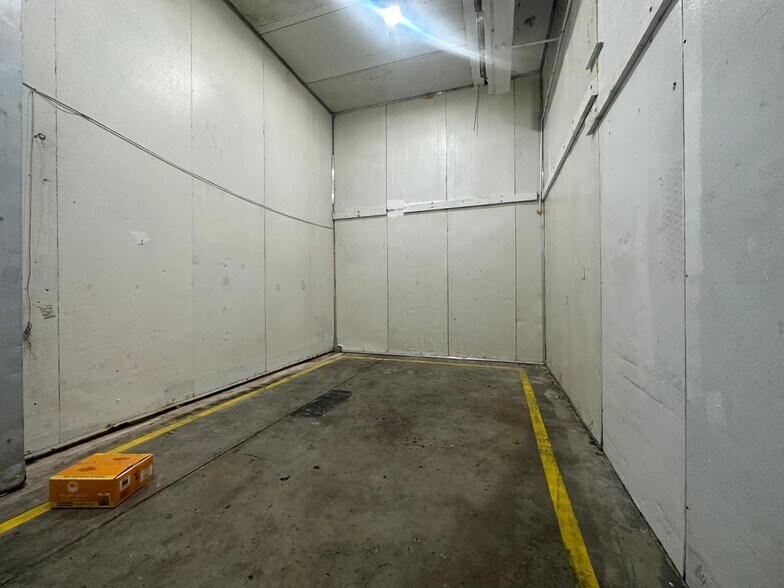 More Photos Of 8292-8320 NW 14th St, Doral Warehouse For Lease