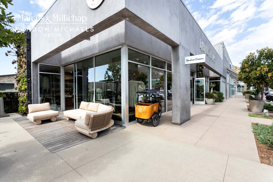 More Photos Of 23401 Civic Center Way, Malibu Restaurant For Sale
