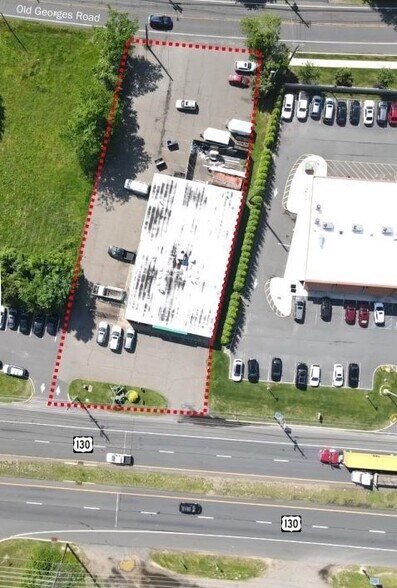 More Photos Of 2086 US Highway 130, North Brunswick Showroom For Lease
