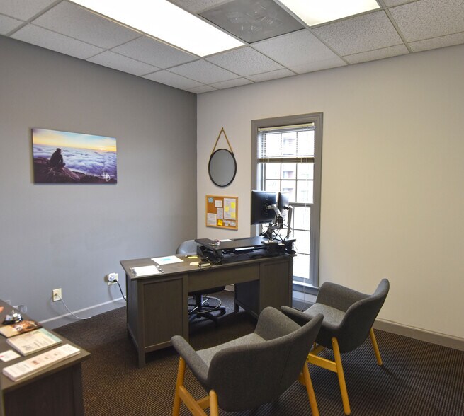 More Photos Of 2021 Richard Jones Rd, Nashville Office For Lease