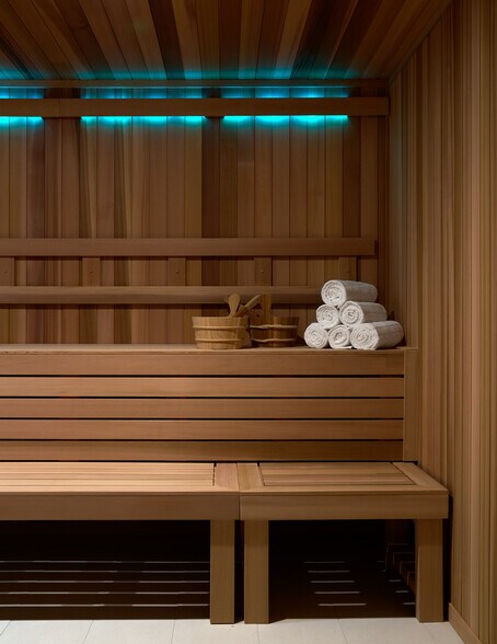 More Photos Of 401 N Ervay St, Dallas Office Residential For Lease