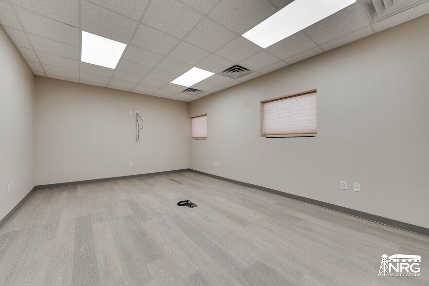 More Photos Of 5100 FM 715, Midland Warehouse For Sale