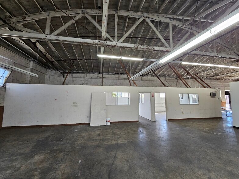 More Photos Of 3053 E 11th St, Los Angeles Industrial For Lease