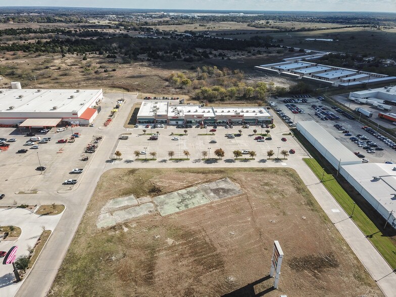 More Photos Of 7215 I-30, Greenville Freestanding For Lease