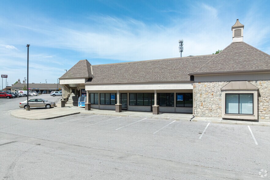 More Photos Of 11902-11906 Blue Ridge Blvd, Grandview Unknown For Lease