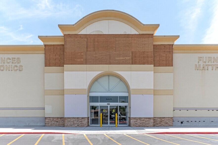 More Photos Of 7333 W Thomas Rd, Phoenix Storefront For Lease
