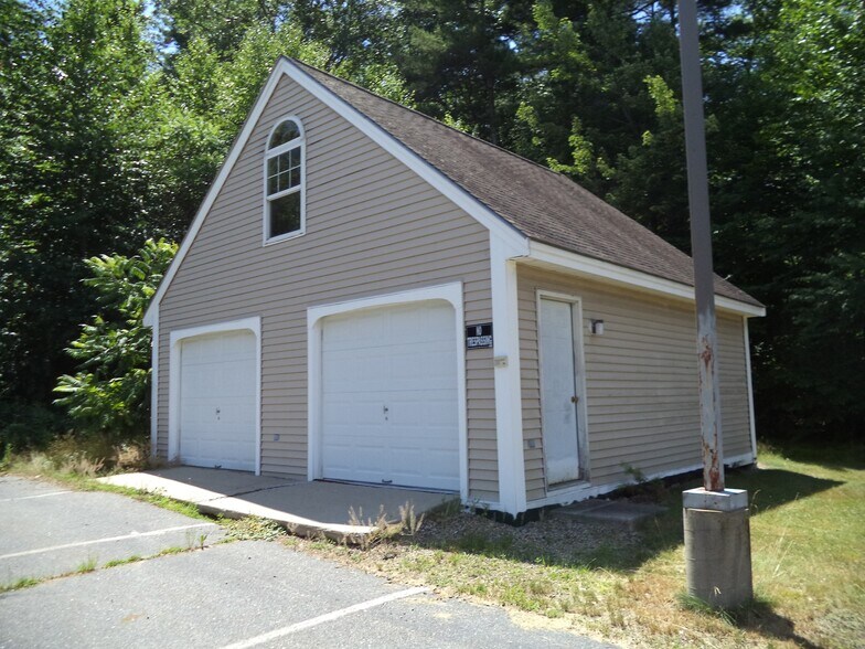 More Photos Of 187 Hampstead Rd, Derry Specialty For Sale