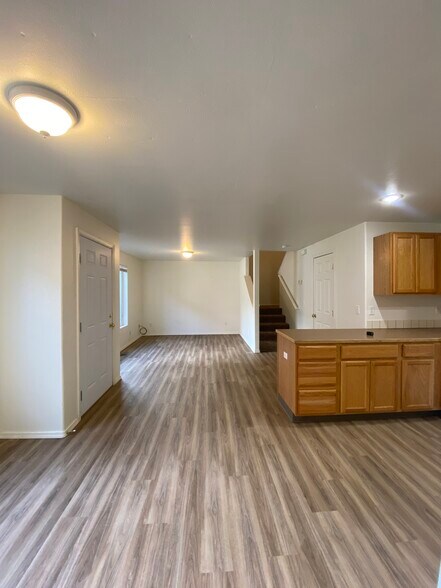 More Photos Of 2904 SW Juniper Ave, Redmond Multifamily For Sale