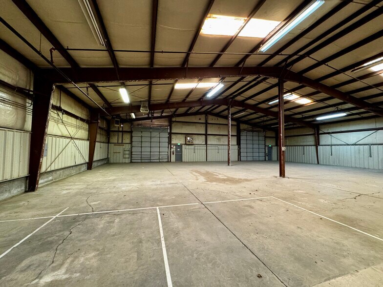 More Photos Of 508 Olathe St, Aurora Warehouse For Sale