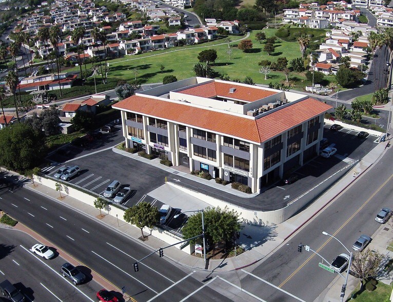 More Photos Of 629 Camino de los Mares, San Clemente Medical For Lease