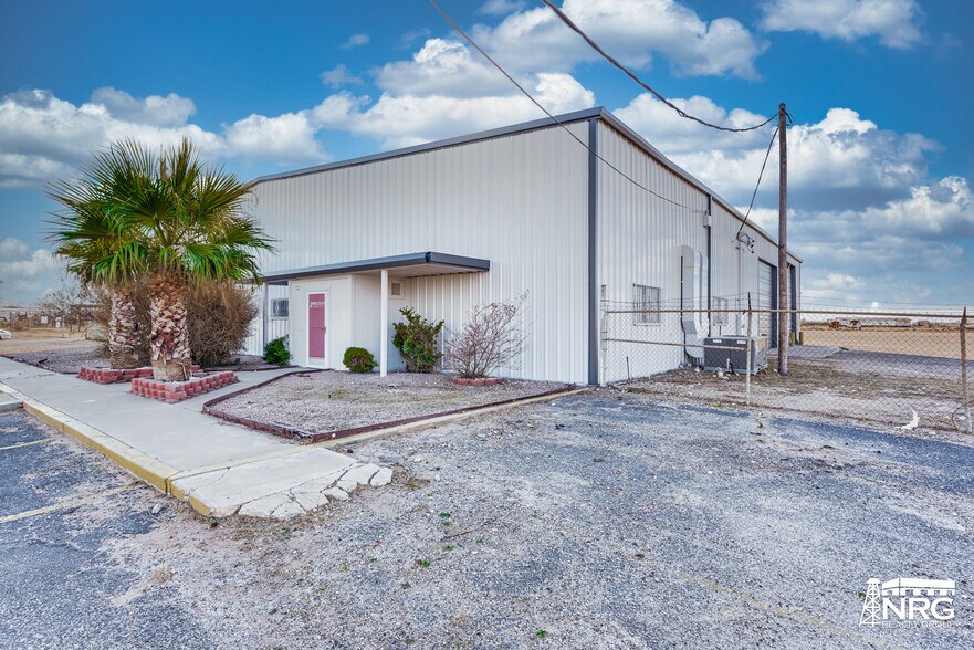 More Photos Of 2690 S County Rd W, Odessa Distribution For Lease