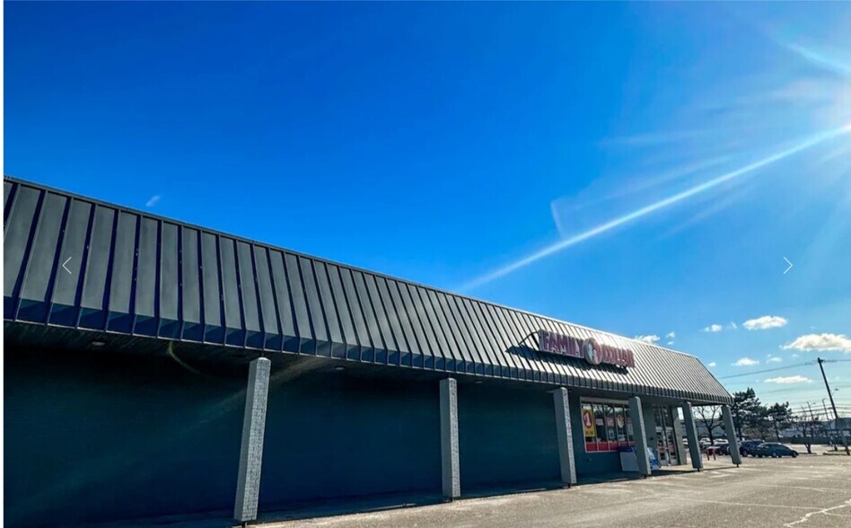 More Photos Of 29048-29098 N Campbell Rd, Madison Heights Freestanding For Sale