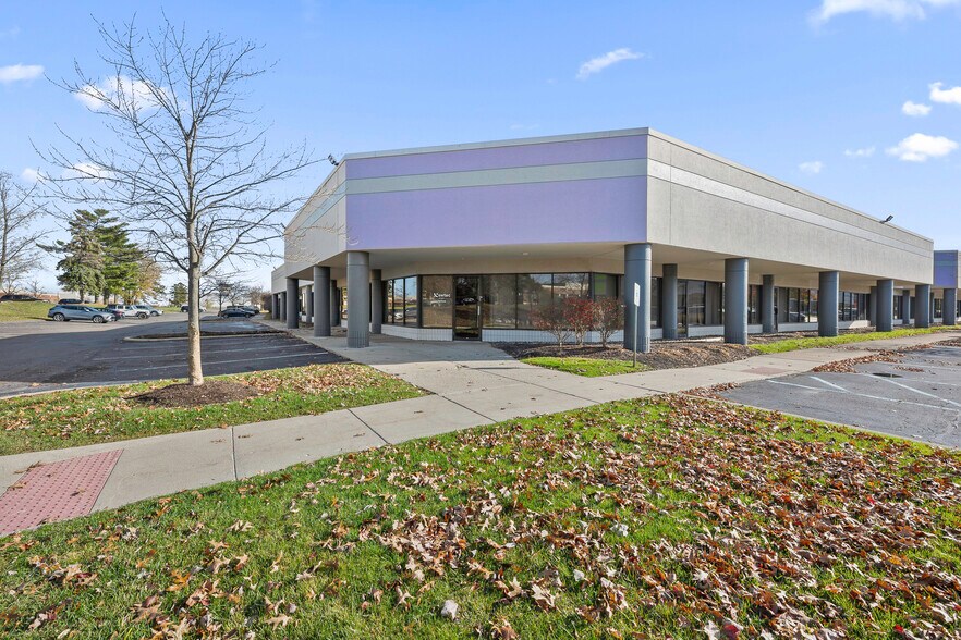 More Photos Of 27200 Haggerty Rd, Farmington Hills Unknown For Lease
