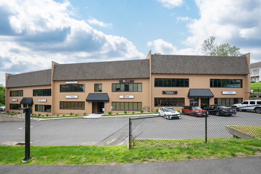 More Photos Of 355 Federal Rd, Brookfield General Retail For Sale