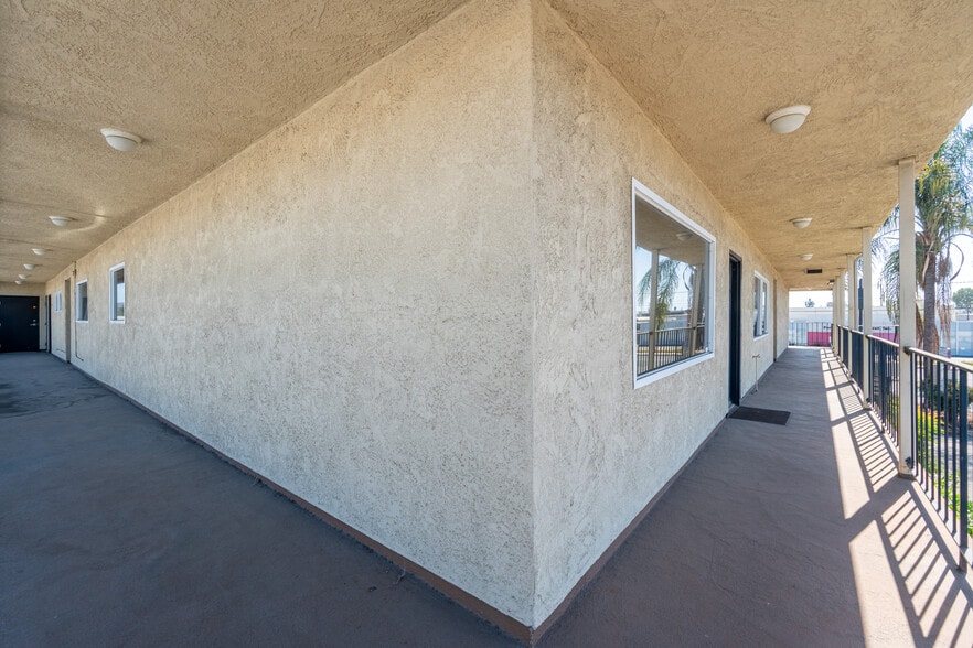 More Photos Of 11751 Slauson Ave, Santa Fe Springs Light Distribution For Lease