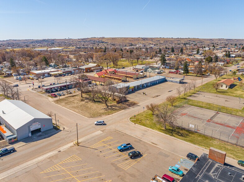 More Photos Of 720 1st Ave, Great Falls Carwash For Sale