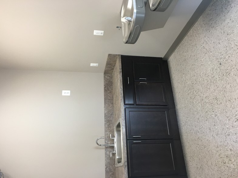 More Photos Of 4520 Plank Rd, Fredericksburg Medical For Lease